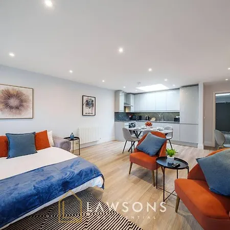 Penthouse Living By Lawsons Apartment Windsor Exterior photo