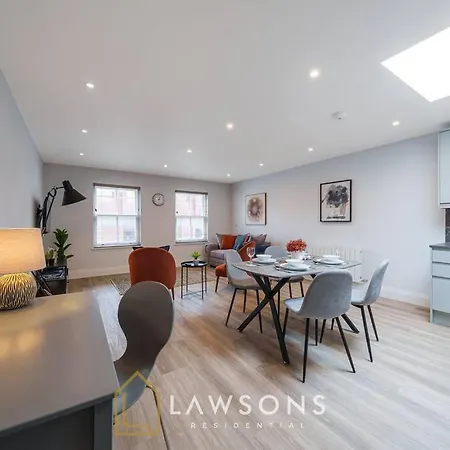 Penthouse Living By Lawsons Apartment Windsor Exterior photo