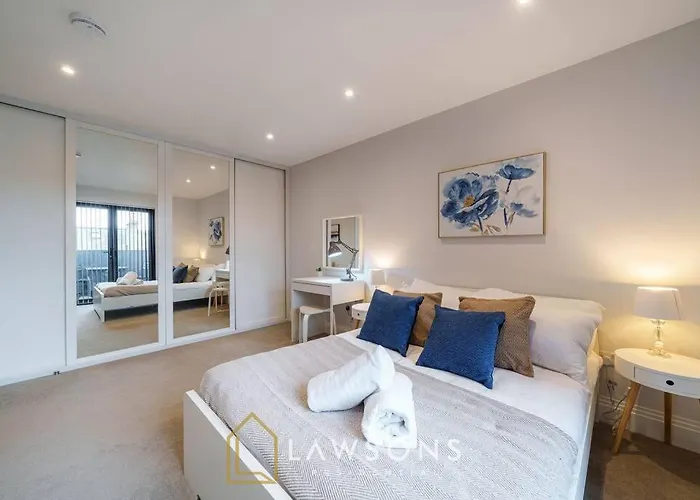 Penthouse Living By Lawsons