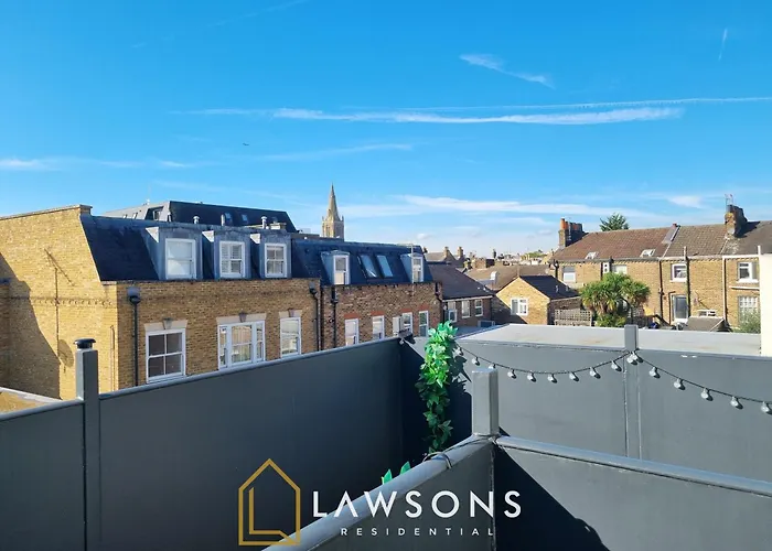 Penthouse Living By Lawsons