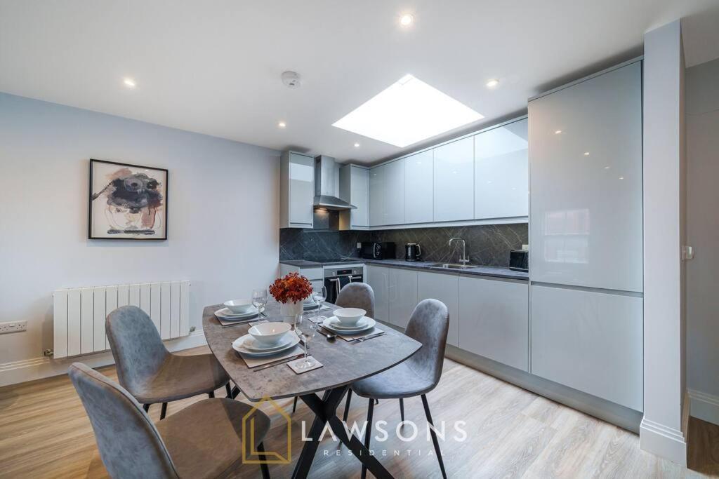 Apartment Penthouse Living By Lawsons Windsor